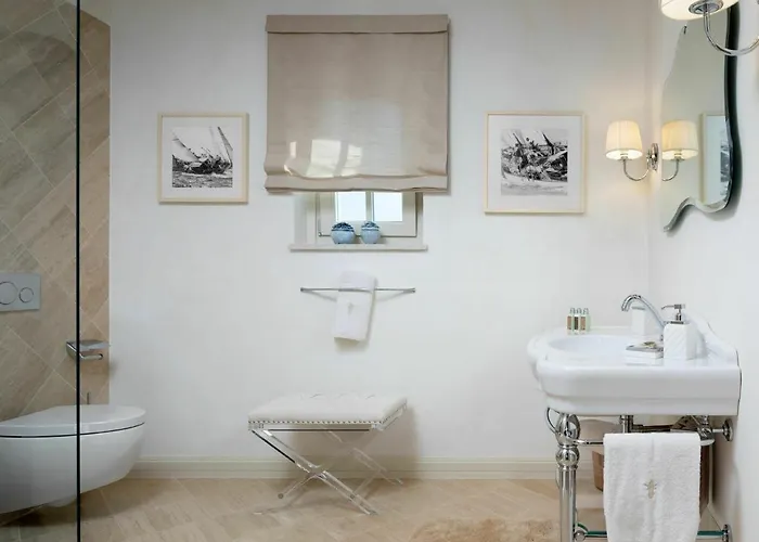 Villa Escape In Vabriga With Pool & Views 빌라 Tar-Vabriga